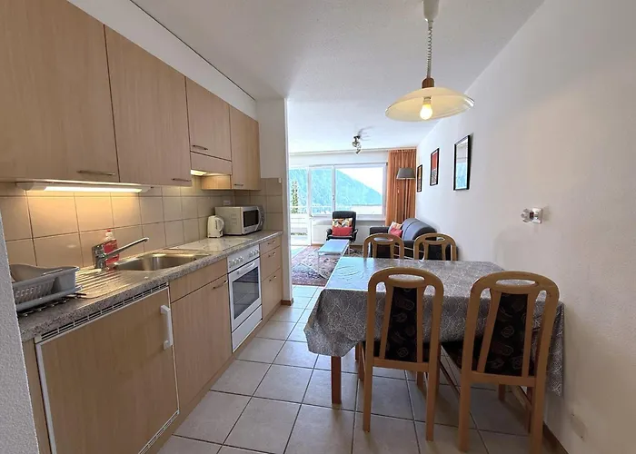 Fluee 8 لوكباد