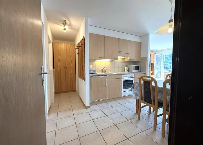 Fluee 8 لوكباد