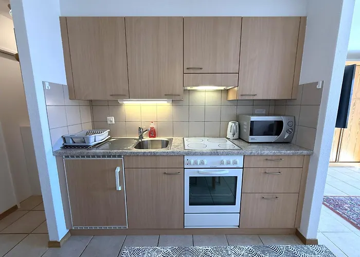 Fluee 8 * لوكباد